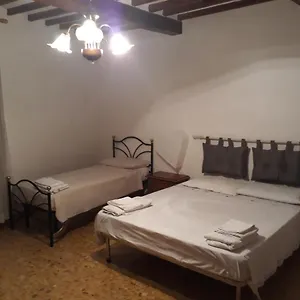Appartamento Casa Fedora -appartamento Uso Turistico Centro Storico Di